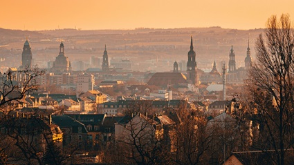 Skyline von Dresden im Abendlicht