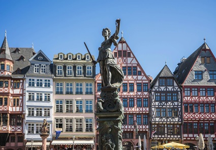 Foto von Leonhard Niederwimmer auf Unsplash Römer in Frankfurt am Main