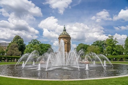 Wasserfontäne in Mannheimer PPark