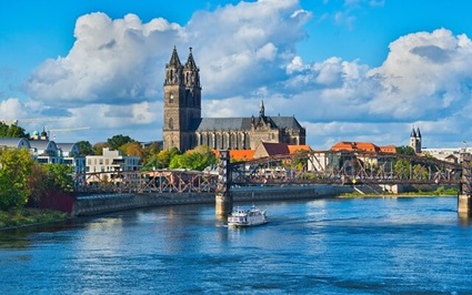 Bild von Till Voigt auf Pixabay Blick über die Elbe auf den Magdeburger Dom