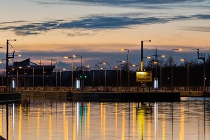 Rhein-Herne-Kanal bei Sonnenaufgang